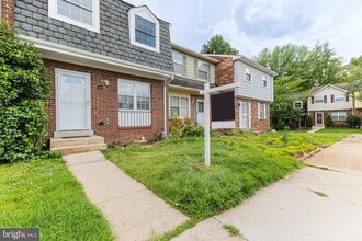14849 Ensor Ct in Woodbridge, VA - Building Photo - Building Photo