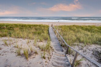 48 Sandpiper Ln in Amagansett, NY - Building Photo - Building Photo