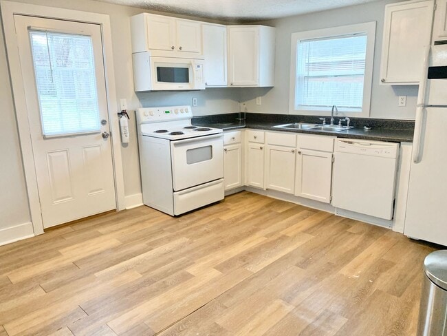 property at 1420 Litton Ave