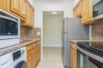 21 Edgewater Dr in Coral Gables, FL - Building Photo - Building Photo