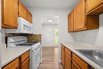 2105 N Keebler Ave in Collinsville, IL - Building Photo - Building Photo