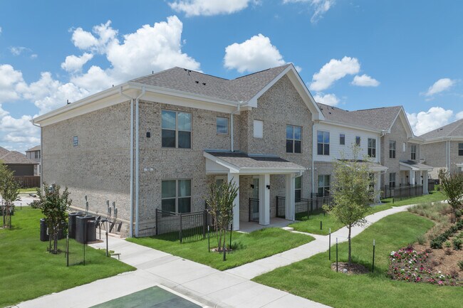 Marlowe Wellington in Fort Worth, TX - Foto de edificio - Building Photo