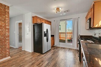 30 Columbia Terrace, Unit N/A-126 in Edgewater, NJ - Building Photo - Building Photo