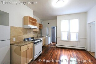 254 Windsor St, Unit #2R in Cambridge, MA - Building Photo