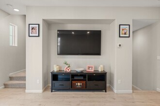 31305 Via Nubes in Temecula, CA - Building Photo - Building Photo