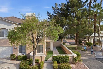 910 Elegant Coral Ave in Henderson, NV - Building Photo - Building Photo