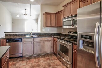 4960 Bending Creek Cove in Arlington, TN - Foto de edificio - Building Photo