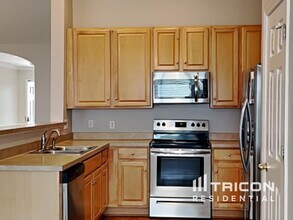 300 Barnevelder Dr in Lexington, SC - Building Photo - Building Photo