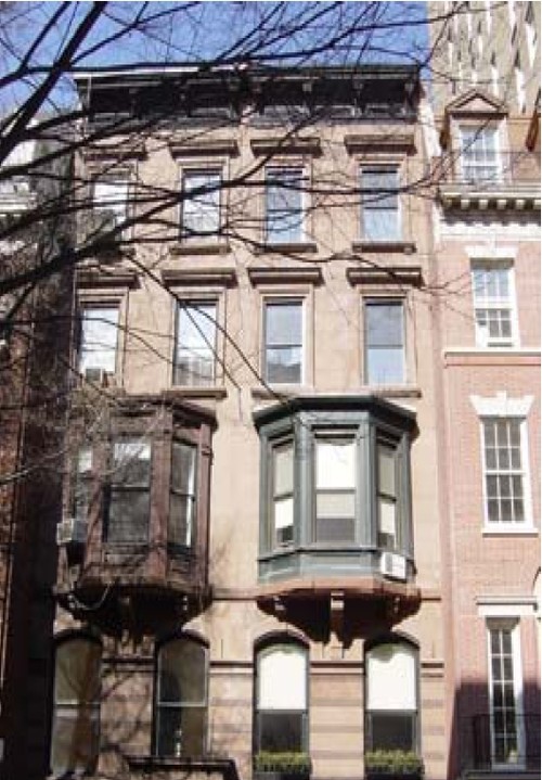 15 E 77th St in New York, NY - Building Photo