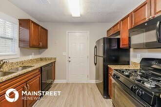 4046 Shane Trail in Ellenwood, GA - Building Photo - Building Photo