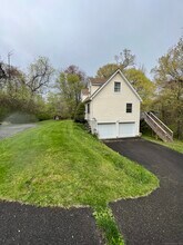 37 Overlook Dr in New Milford, CT - Foto de edificio - Building Photo