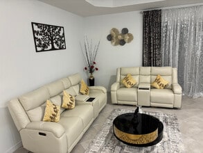 17692 Santorini Ct in Venice, FL - Building Photo - Building Photo