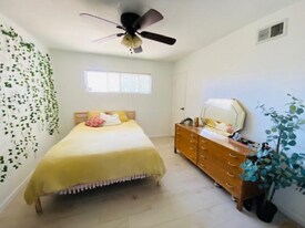 74701 Merle Dr in Palm Desert, CA - Building Photo