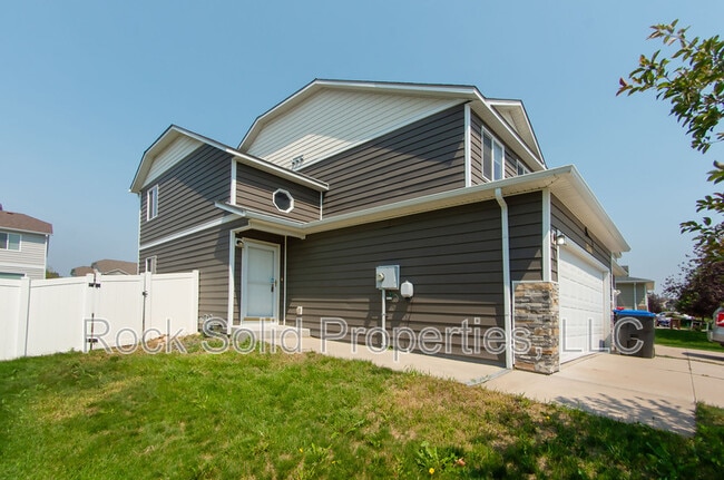 3766 Saddle Ridge Trail in Cheyenne, WY - Foto de edificio - Building Photo
