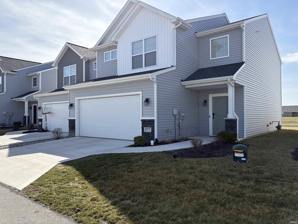 977 W Hamilton Rd N in Fort Wayne, IN - Building Photo