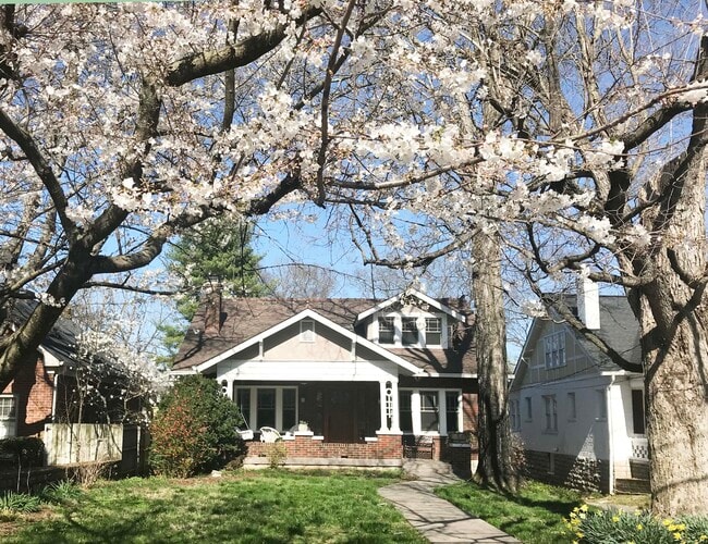 128 Woodmont Blvd, Unit 128B
