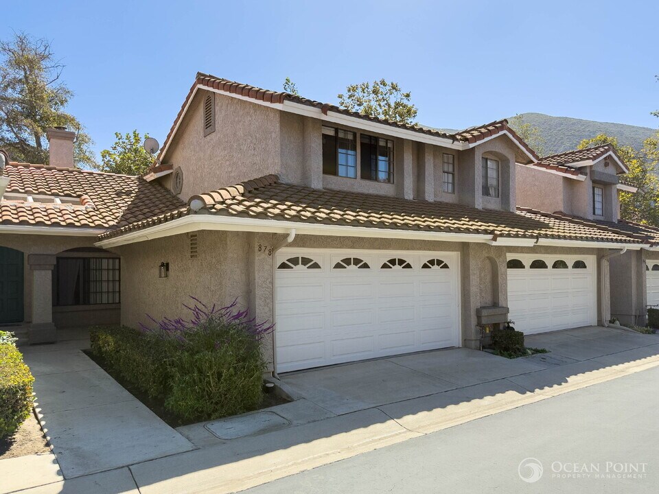 878 Paseo Tosamar in Camarillo, CA - Building Photo