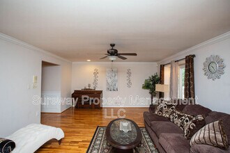 901 Kresson Rd in Cherry Hill Township, NJ - Building Photo - Building Photo