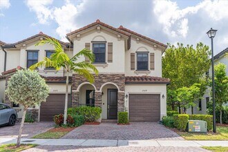 25079 SW 114th Ct in Homestead, FL - Foto de edificio - Building Photo