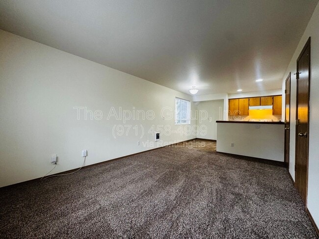 8314 SE Yamhill St in Portland, OR - Building Photo - Building Photo