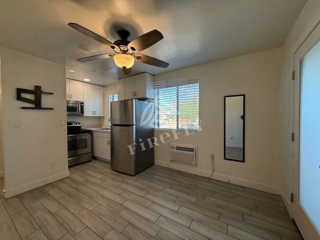 property at 1695 E Indianola Ave
