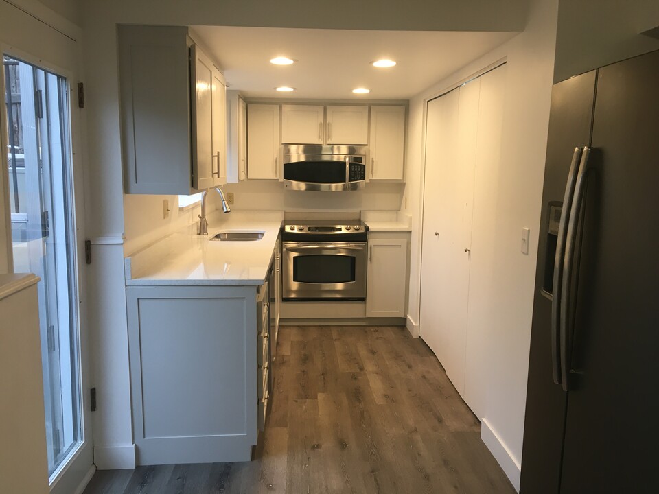 1070 E Atkin Ave in Salt Lake City, UT - Building Photo