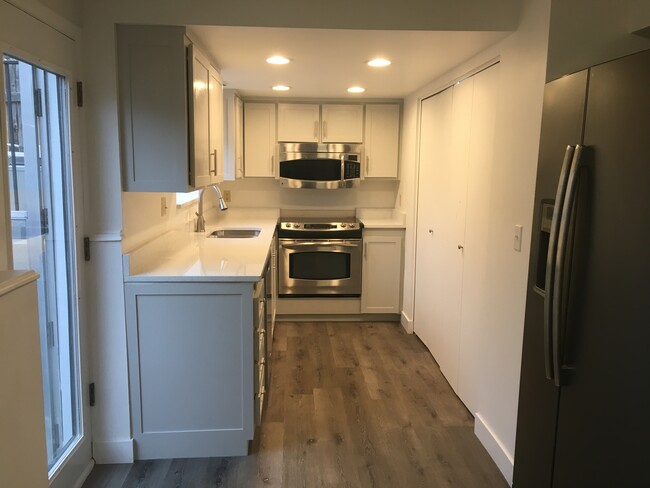property at 1070 E Atkin Ave