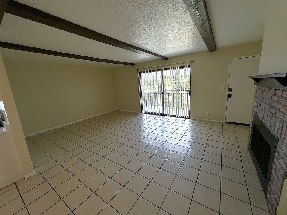 7504 Sepulveda Blvd in Los Angeles, CA - Building Photo