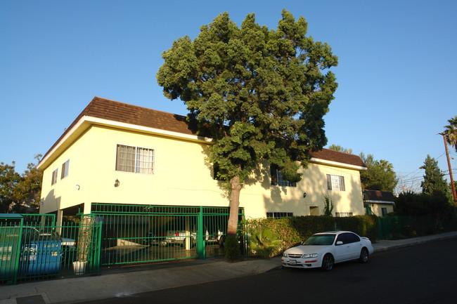 11335 Martha St in North Hollywood, CA - Building Photo - Building Photo