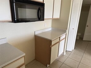 2203 Key W Ct in Kissimmee, FL - Building Photo - Building Photo