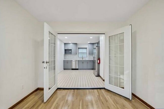 6 Miller Ave in Elmwood Park, NJ - Building Photo - Building Photo