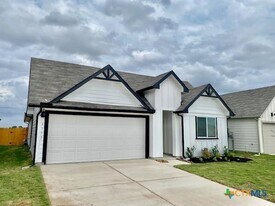 1733 James St in New Braunfels, TX - Building Photo