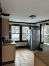 414 Kenwood Ave, Unit Apt B in Delmar, NY - Building Photo - Building Photo