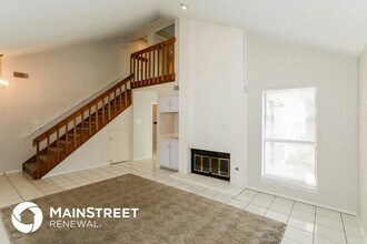 1210 Fox Hollow in Carrollton, TX - Building Photo - Building Photo