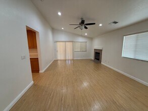 3735 Solomon Island Rd in West Sacramento, CA - Building Photo - Building Photo
