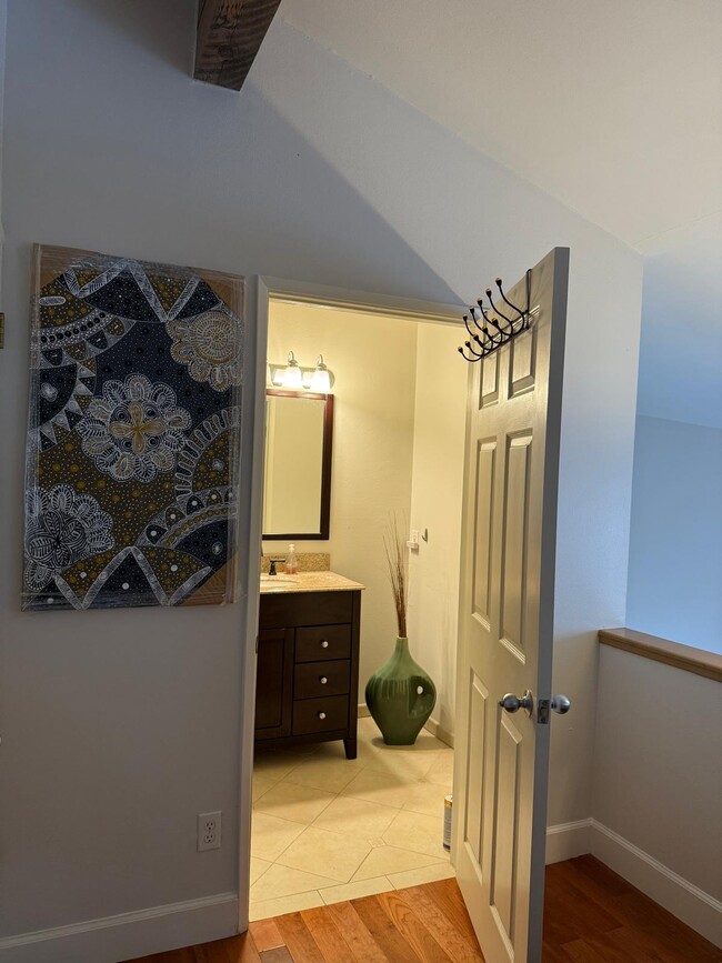 2474 S Centinela Ave in Los Angeles, CA - Building Photo - Building Photo