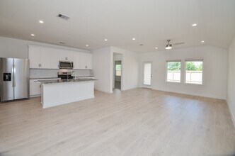 7831 Sanremo Dr in Richmond, TX - Building Photo - Building Photo