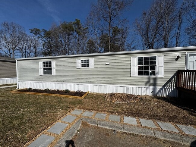 7804 Stanley Rd in Powell, TN - Building Photo - Building Photo