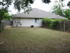 1203 Charrington Dr in Round Rock, TX - Building Photo - Building Photo