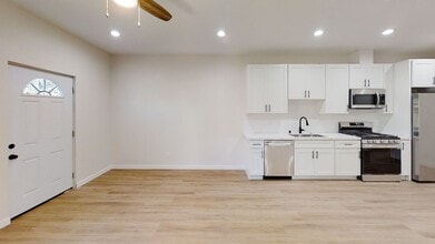 5103 Gary St in San Diego, CA - Foto de edificio - Building Photo