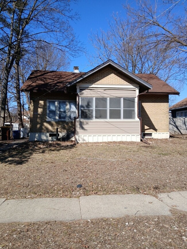 property at 1610 Post Ave