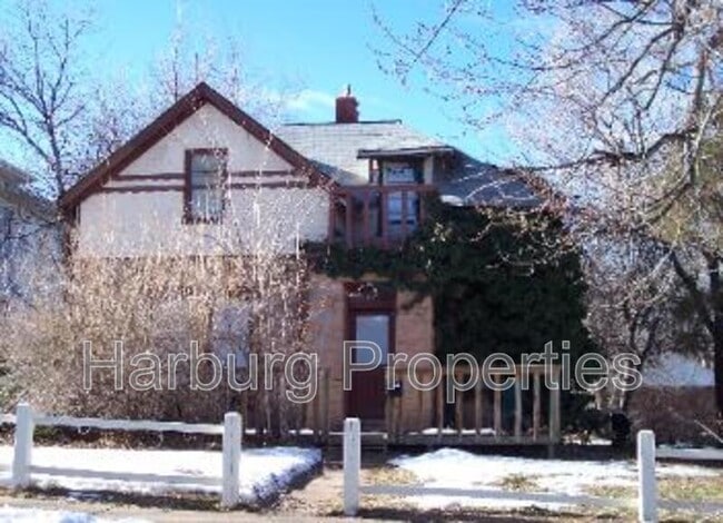 property at 1069 12th St