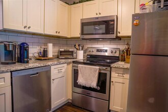 8 Strawberry Bank Rd, Unit 16 in Nashua, NH - Building Photo - Building Photo