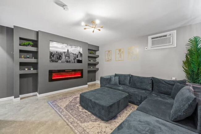529 Ave E