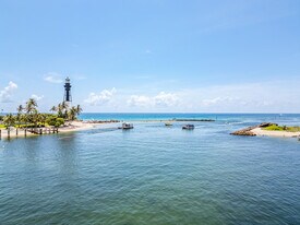 2508 Bay Dr in Pompano Beach, FL - Building Photo