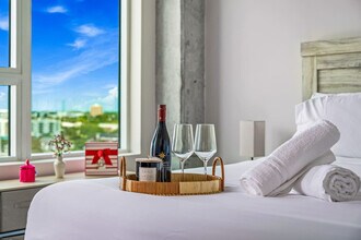 617 N 12th St in Tampa, FL - Foto de edificio - Building Photo