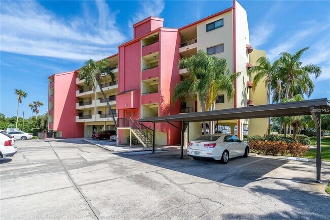 1750 Harbor Pl in South Pasadena, FL - Building Photo - Building Photo