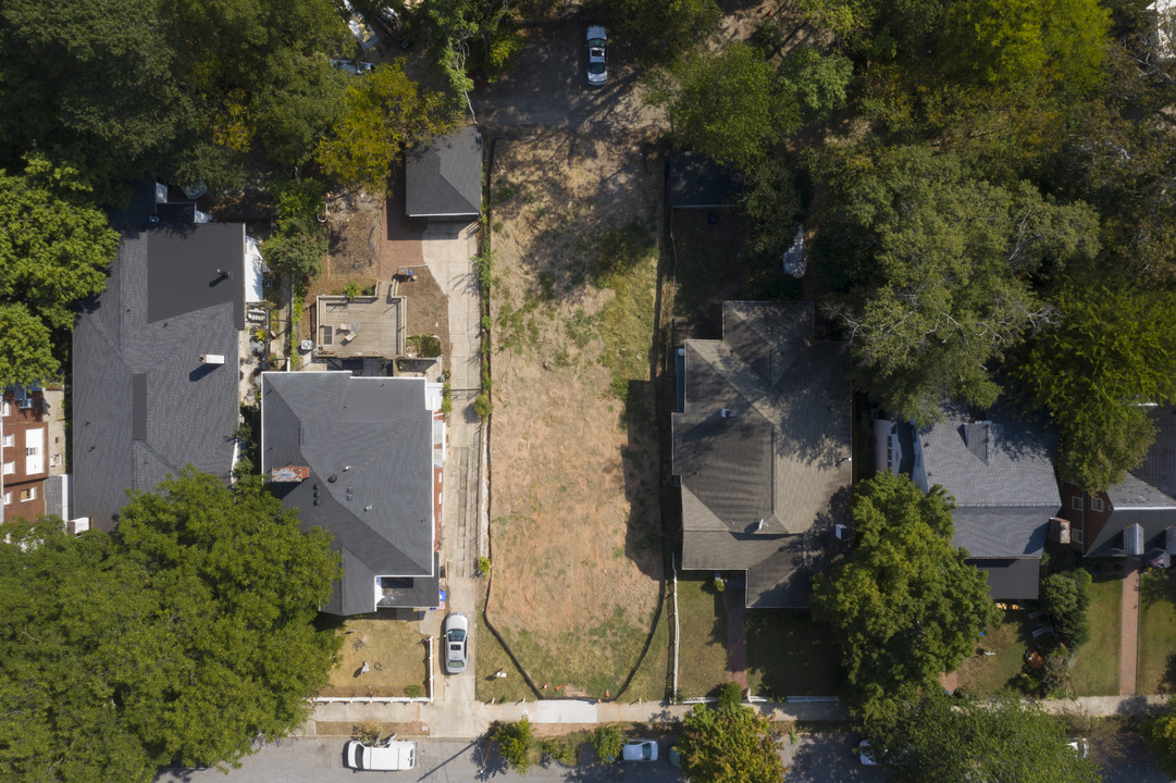 749 Penn Ave NE in Atlanta, GA - Building Photo