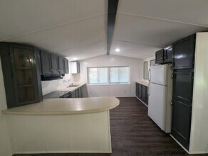 1726 Eagle Bay Ln in Navarre, FL - Building Photo - Building Photo