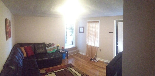 property at 986 E Warrington Ave